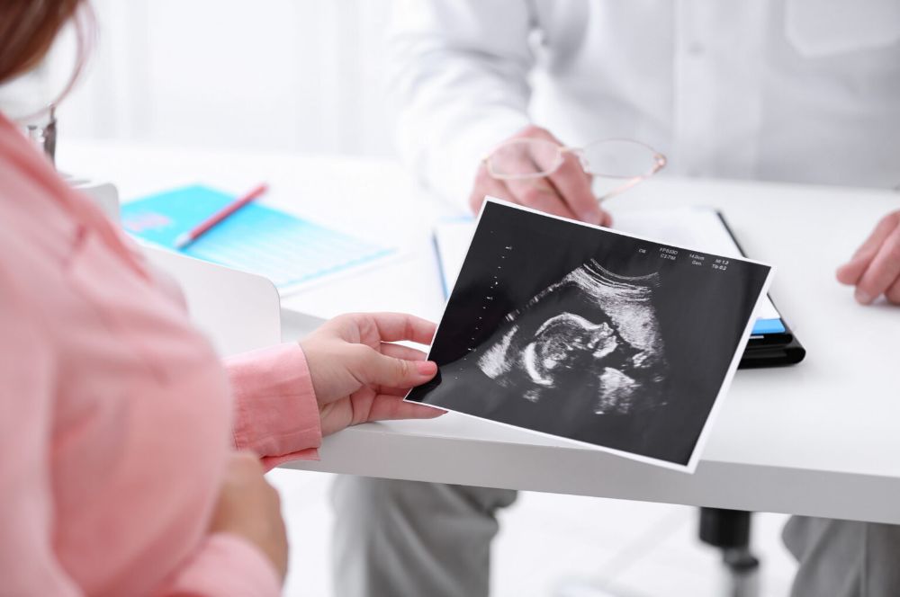 Chẩn đoán sàng lọc trước sinh là gì? Mục đích, và phương pháp thực hiện